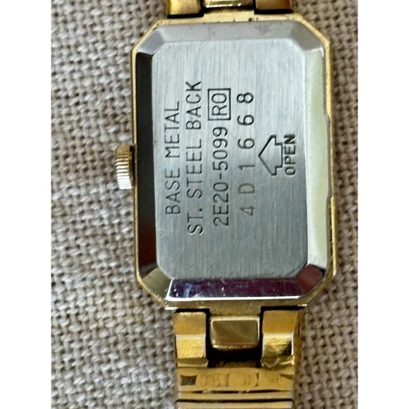 Seiko 2e20-0140 quartz vintage gold-tone 2j women\'s watch, 1984 main image 4